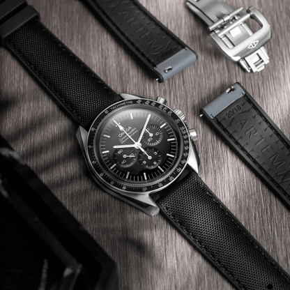 HydroFlex™ Black Hybrid FKM Watch Strap With Black Stitching
