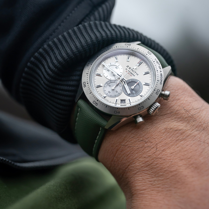 Loop-less™ HydroFlex™ | Orbital Moss Edition | Green Strap with White Stitching